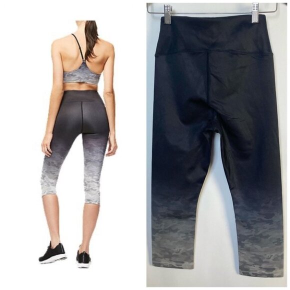 Good American | Cinched Waist Capri Tights - Ombre Camo - Picture 2 of 14